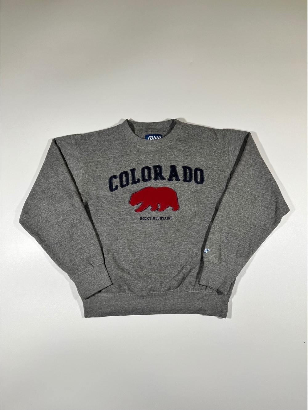 Blue 84 Colorado Sweatshirt Small Grey Rocky Mountains Bear Crewneck Souvenir